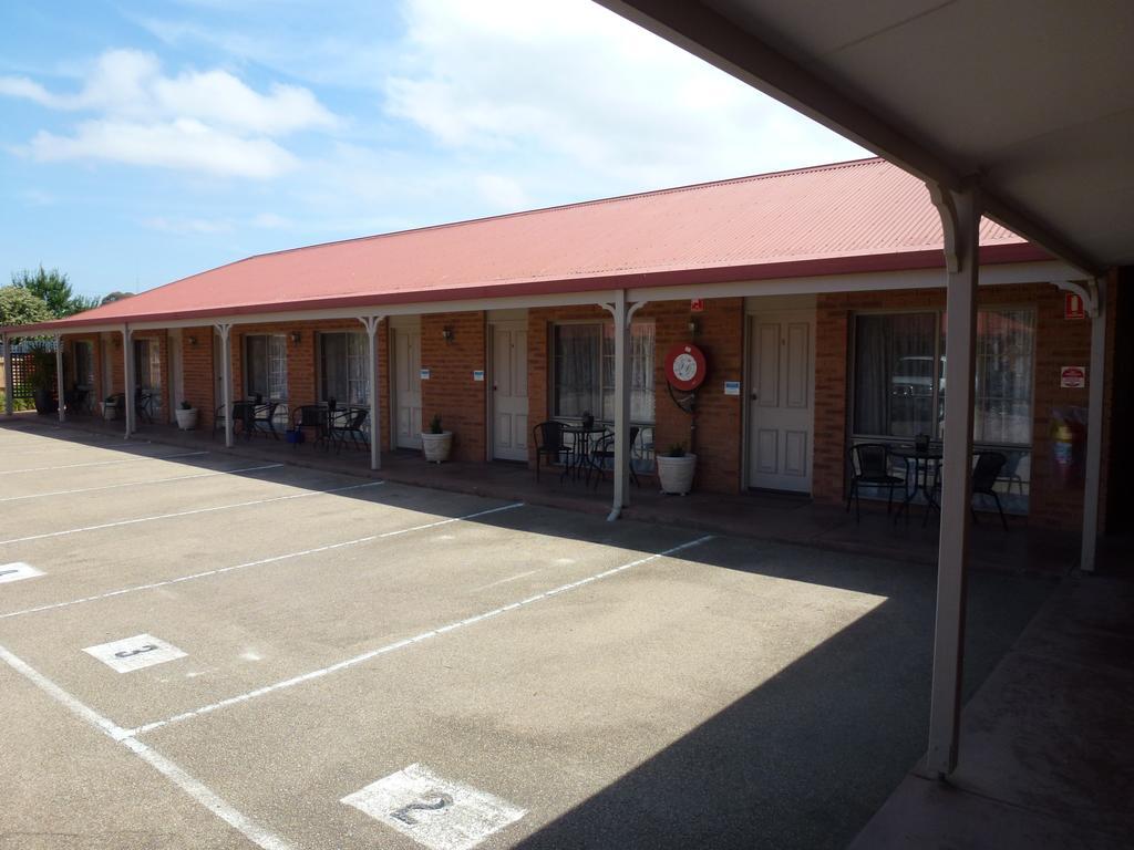 Colonial Motor Inn Bairnsdale Golden Chain Property Buitenkant foto
