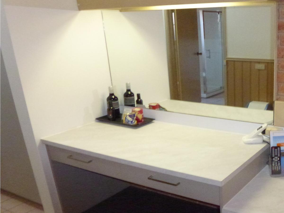 Colonial Motor Inn Bairnsdale Golden Chain Property Buitenkant foto
