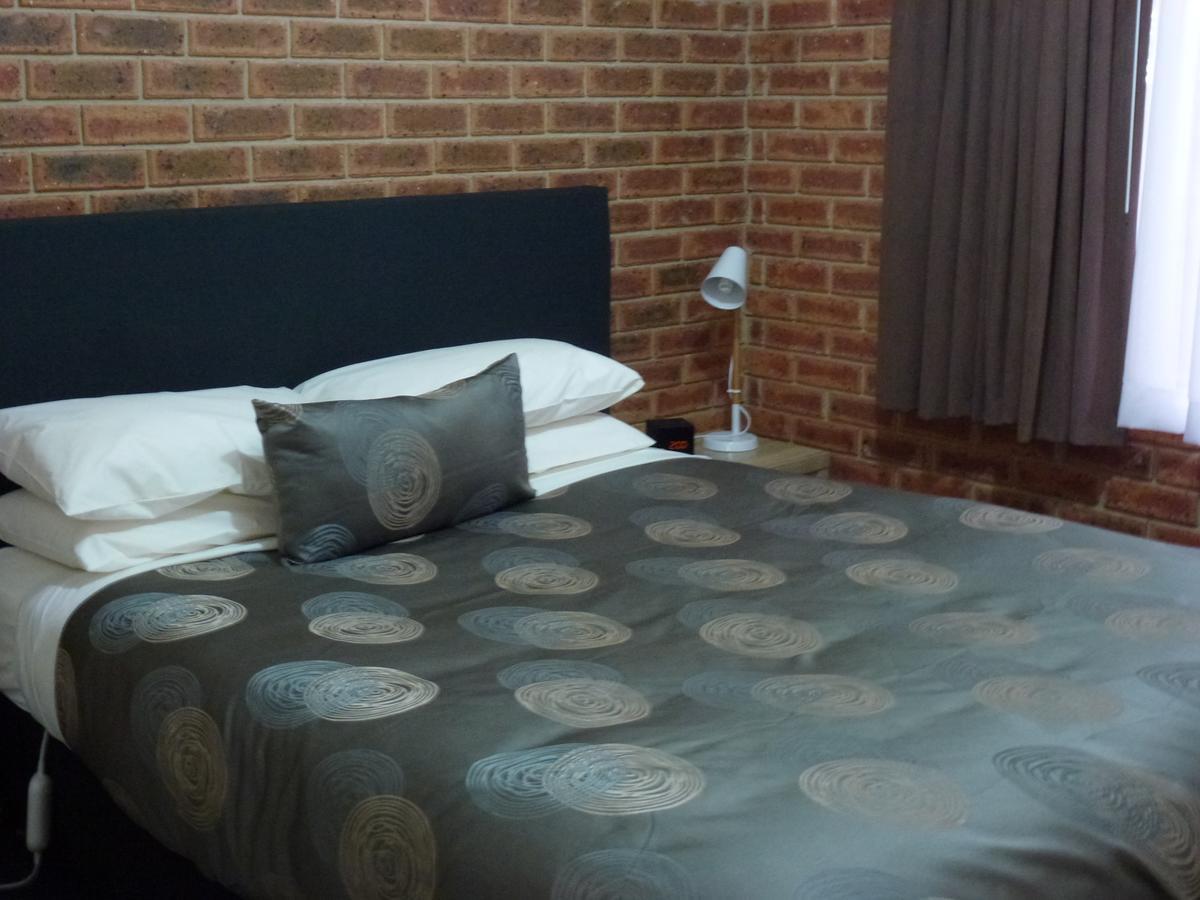 Colonial Motor Inn Bairnsdale Golden Chain Property Buitenkant foto