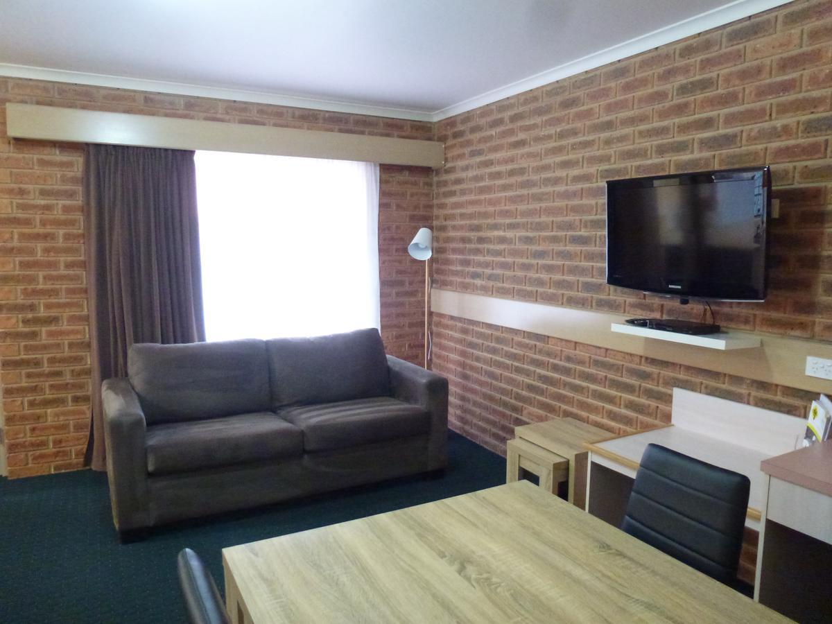 Colonial Motor Inn Bairnsdale Golden Chain Property Buitenkant foto
