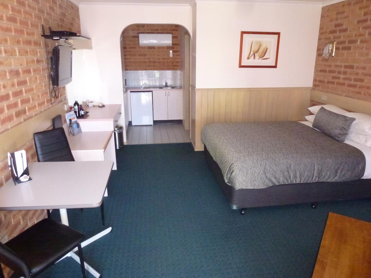 Colonial Motor Inn Bairnsdale Golden Chain Property Buitenkant foto