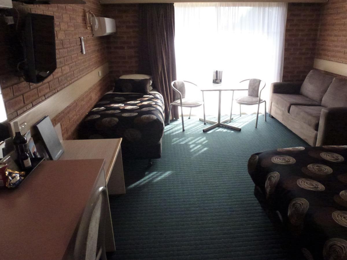Colonial Motor Inn Bairnsdale Golden Chain Property Buitenkant foto