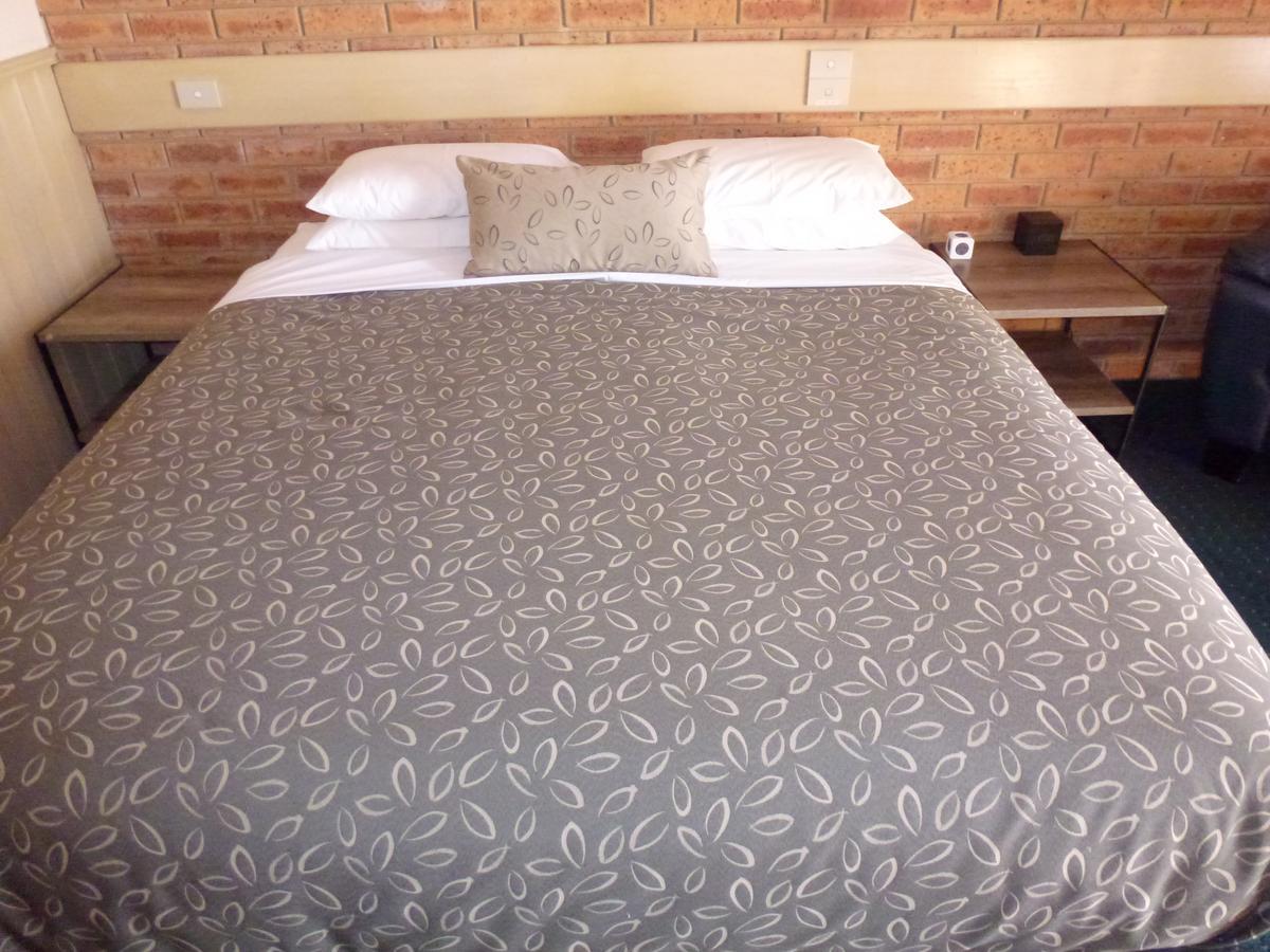 Colonial Motor Inn Bairnsdale Golden Chain Property Buitenkant foto