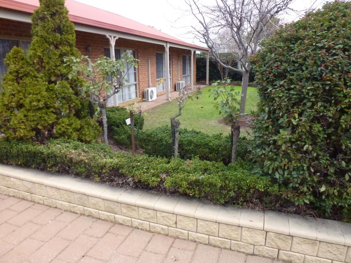 Colonial Motor Inn Bairnsdale Golden Chain Property Buitenkant foto