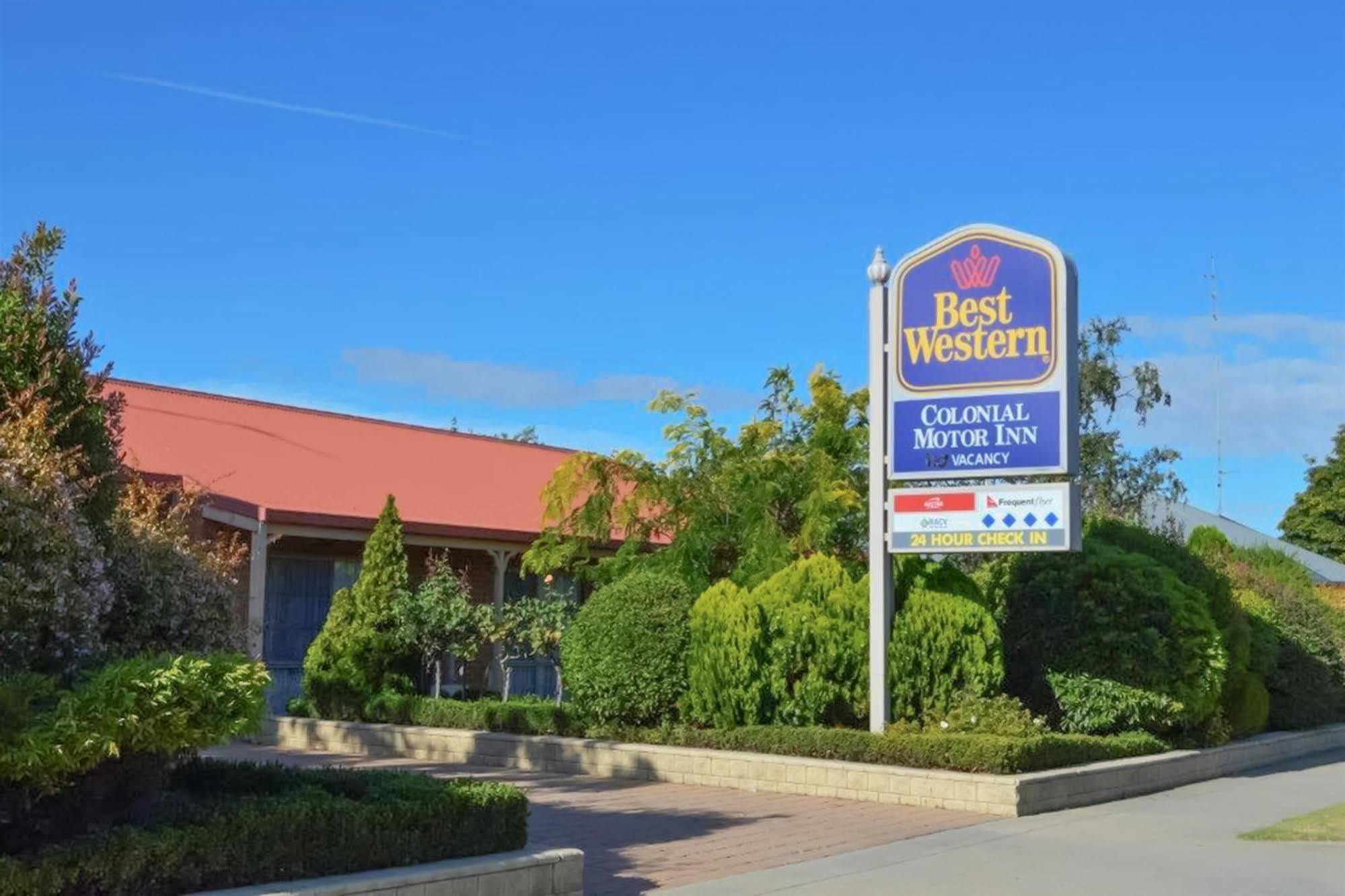 Colonial Motor Inn Bairnsdale Golden Chain Property Buitenkant foto