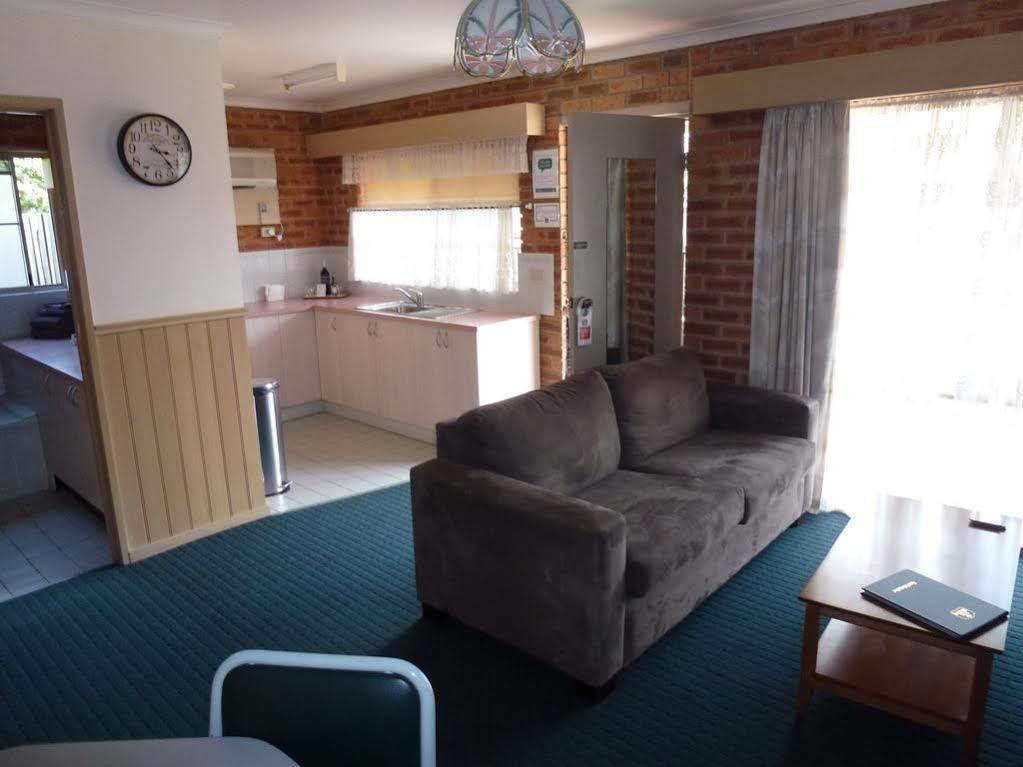 Colonial Motor Inn Bairnsdale Golden Chain Property Buitenkant foto