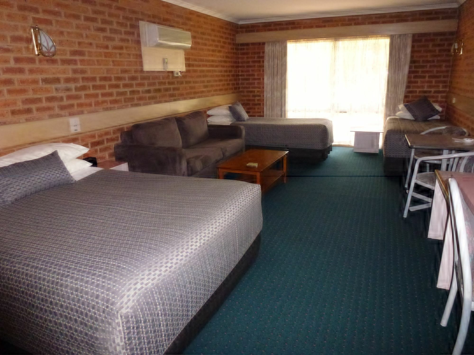 Colonial Motor Inn Bairnsdale Golden Chain Property Buitenkant foto