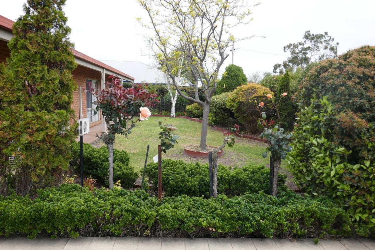 Colonial Motor Inn Bairnsdale Golden Chain Property Buitenkant foto