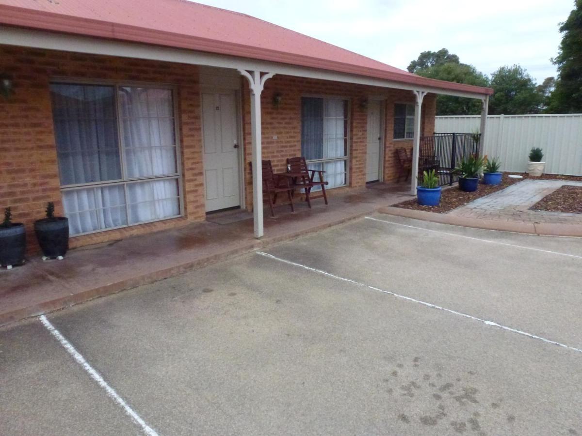 Colonial Motor Inn Bairnsdale Golden Chain Property Buitenkant foto